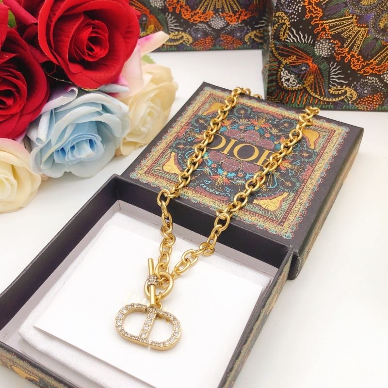 chr1st1an D10r necklaces